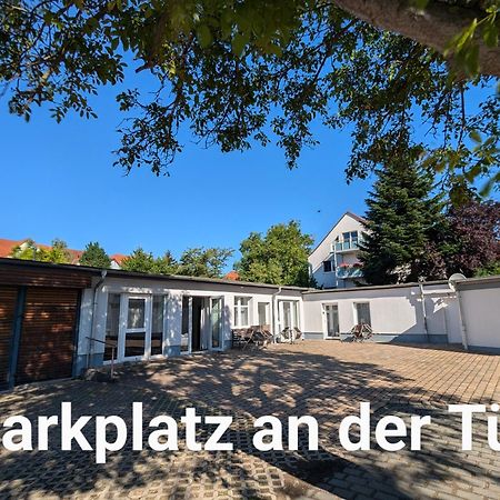 Fewo Urban Gotha-Apartment Ekhof- Am Schlosspark- Parken An Der Der Tuer- Barrierefrei, 900 Meter Zum Bahnhof - Wallbox Dış mekan fotoğraf